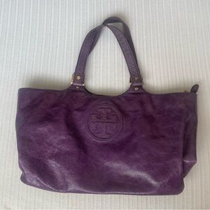 few minor flaws as pictured. inside is dirty but haven’t tried cleaning.